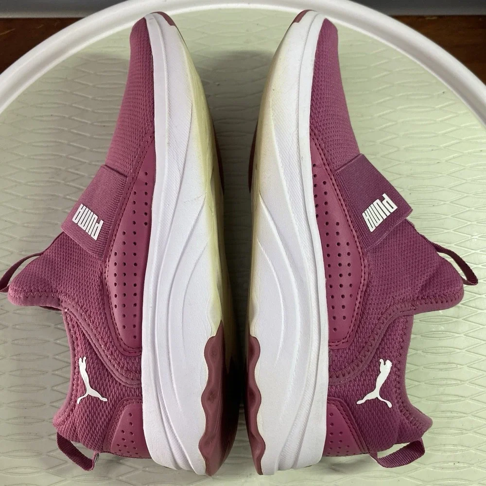 PUMA Mauve Pink W/White Shoe Soft ride‎ sophia slip-on Sneaker Sz.8.5